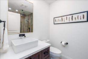 Bathroom 3 - Country homes for sale and luxury real estate including horse farms and property in the Caledon and King City areas near Toronto
