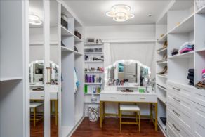 Walk-in Closet 1 - Country homes for sale and luxury real estate including horse farms and property in the Caledon and King City areas near Toronto