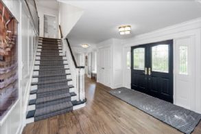 Foyer - Country homes for sale and luxury real estate including horse farms and property in the Caledon and King City areas near Toronto