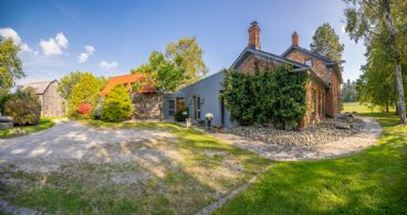 Original 8th Concession Estate, King Township, Ontario - Country homes for sale and luxury real estate including horse farms and property in the Caledon and King City areas near Toronto