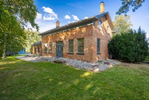 Original 8th Concession Estate, King Township, Ontario - Country homes for sale and luxury real estate including horse farms and property in the Caledon and King City areas near Toronto