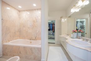 Turkey Hill, King, Ontario - Country homes for sale and luxury real estate including horse farms and property in the Caledon and King City areas near Toronto
