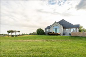 15975 Mount Wolfe Rd, Caledon, 15975 Mount Wolfe Road, Caledon, ON - Country homes for sale and luxury real estate including horse farms and property in the Caledon and King City areas near Toronto