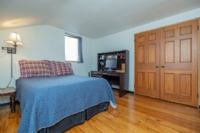 Bedroom - Country homes for sale and luxury real estate including horse farms and property in the Caledon and King City areas near Toronto