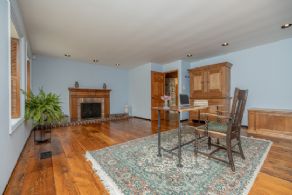 Office - Country homes for sale and luxury real estate including horse farms and property in the Caledon and King City areas near Toronto