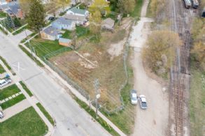Residential Building Lots, Guelph, Ontario - Country homes for sale and luxury real estate including horse farms and property in the Caledon and King City areas near Toronto