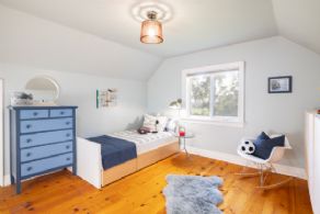 Bedroom - Country homes for sale and luxury real estate including horse farms and property in the Caledon and King City areas near Toronto