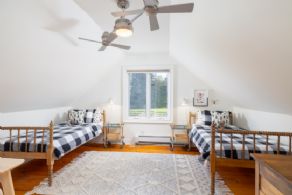 Bedroom - Country homes for sale and luxury real estate including horse farms and property in the Caledon and King City areas near Toronto