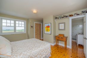 Bedroom - Country homes for sale and luxury real estate including horse farms and property in the Caledon and King City areas near Toronto