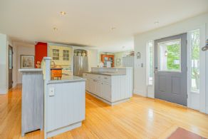 Open Concept Kitchen - Country homes for sale and luxury real estate including horse farms and property in the Caledon and King City areas near Toronto