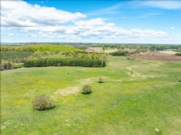 Tottenham Estate Property , Ontario - Country homes for sale and luxury real estate including horse farms and property in the Caledon and King City areas near Toronto