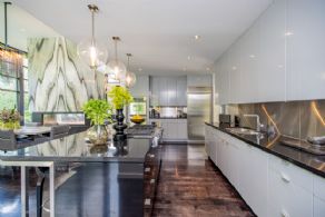 Kitchen - Country homes for sale and luxury real estate including horse farms and property in the Caledon and King City areas near Toronto