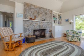 Fireplace - Country homes for sale and luxury real estate including horse farms and property in the Caledon and King City areas near Toronto