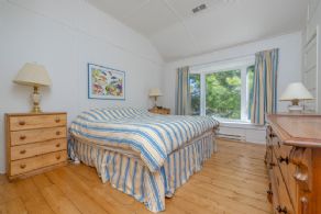 Bedroom - Country homes for sale and luxury real estate including horse farms and property in the Caledon and King City areas near Toronto