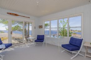 Porch - Country homes for sale and luxury real estate including horse farms and property in the Caledon and King City areas near Toronto