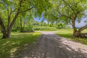Post and Beam Scarlett Line, Springwater, Ontario - Country homes for sale and luxury real estate including horse farms and property in the Caledon and King City areas near Toronto