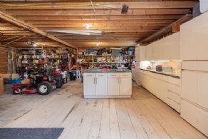 Post and Beam Scarlett Line, Springwater, Ontario - Country homes for sale and luxury real estate including horse farms and property in the Caledon and King City areas near Toronto