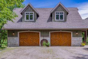 Post and Beam Scarlett Line, Springwater, Ontario - Country homes for sale and luxury real estate including horse farms and property in the Caledon and King City areas near Toronto