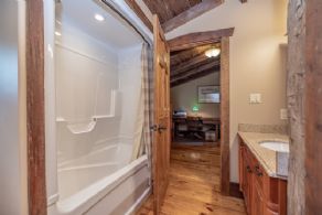 Post and Beam Scarlett Line, Springwater, Ontario - Country homes for sale and luxury real estate including horse farms and property in the Caledon and King City areas near Toronto