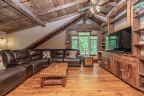 Post and Beam Scarlett Line, Springwater, Ontario - Country homes for sale and luxury real estate including horse farms and property in the Caledon and King City areas near Toronto