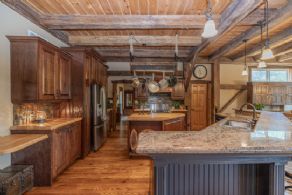Post and Beam Scarlett Line, Springwater, Ontario - Country homes for sale and luxury real estate including horse farms and property in the Caledon and King City areas near Toronto