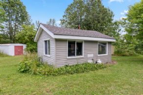 North Ridge Farm, Big Bay, Georgian Bluffs, Ontario - Country homes for sale and luxury real estate including horse farms and property in the Caledon and King City areas near Toronto