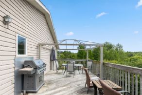 South Deck - Country homes for sale and luxury real estate including horse farms and property in the Caledon and King City areas near Toronto