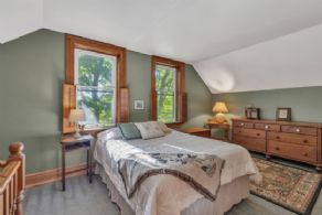 Loft Bedroom - Country homes for sale and luxury real estate including horse farms and property in the Caledon and King City areas near Toronto