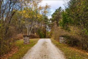 260 Glenville Road, Ontario - Country homes for sale and luxury real estate including horse farms and property in the Caledon and King City areas near Toronto