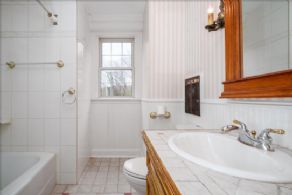 260 Glenville Road, Ontario - Country homes for sale and luxury real estate including horse farms and property in the Caledon and King City areas near Toronto