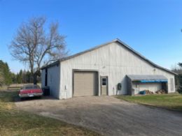 Primrose Farm, Mono, Ontario - Country homes for sale and luxury real estate including horse farms and property in the Caledon and King City areas near Toronto
