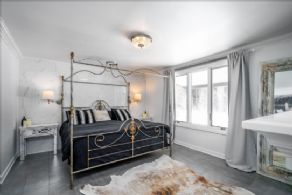 Winding Waters, Midhurst, Midhurst, Ontario - Country homes for sale and luxury real estate including horse farms and property in the Caledon and King City areas near Toronto