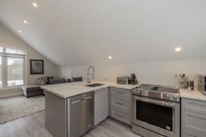 Sleepy Hollow Farm, Mono, Ontario - Country homes for sale and luxury real estate including horse farms and property in the Caledon and King City areas near Toronto