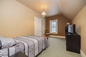 Sleepy Hollow Farm, Mono, Ontario - Country homes for sale and luxury real estate including horse farms and property in the Caledon and King City areas near Toronto