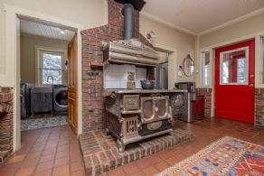 Sleepy Hollow Farm, Mono, Ontario - Country homes for sale and luxury real estate including horse farms and property in the Caledon and King City areas near Toronto