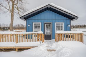 Farmhouse on the 8th Concession, King, Ontario - Country homes for sale and luxury real estate including horse farms and property in the Caledon and King City areas near Toronto