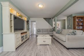 Farmhouse on the 8th Concession, King, Ontario - Country homes for sale and luxury real estate including horse farms and property in the Caledon and King City areas near Toronto