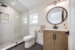 Farmhouse on the 8th Concession, King, Ontario - Country homes for sale and luxury real estate including horse farms and property in the Caledon and King City areas near Toronto