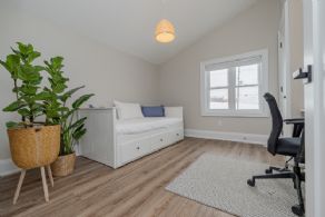Farmhouse on the 8th Concession, King, Ontario - Country homes for sale and luxury real estate including horse farms and property in the Caledon and King City areas near Toronto