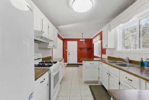 Kitchen  - Country homes for sale and luxury real estate including horse farms and property in the Caledon and King City areas near Toronto
