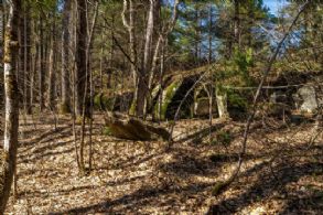 Rock Features - Country homes for sale and luxury real estate including horse farms and property in the Caledon and King City areas near Toronto