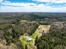 Winding Waters, Midhurst, Midhurst, Ontario - Country homes for sale and luxury real estate including horse farms and property in the Caledon and King City areas near Toronto