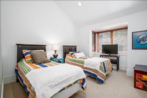 Kids Room - Country homes for sale and luxury real estate including horse farms and property in the Caledon and King City areas near Toronto