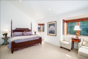 Guest Room - Country homes for sale and luxury real estate including horse farms and property in the Caledon and King City areas near Toronto