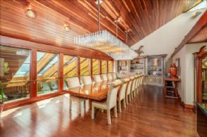 Dining Room Seats 16 - Country homes for sale and luxury real estate including horse farms and property in the Caledon and King City areas near Toronto