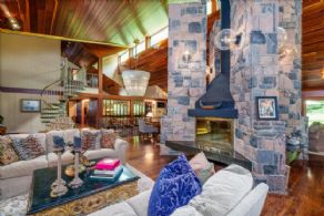 Great Room - Country homes for sale and luxury real estate including horse farms and property in the Caledon and King City areas near Toronto