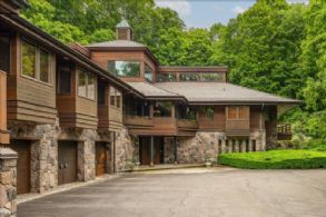 Facade - Country homes for sale and luxury real estate including horse farms and property in the Caledon and King City areas near Toronto