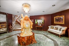 Good Luck Foyer next to Mud Room - Country homes for sale and luxury real estate including horse farms and property in the Caledon and King City areas near Toronto