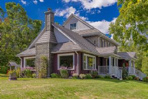 Original Woodrow Homestead , Oro-Medonte, Ontario - Country homes for sale and luxury real estate including horse farms and property in the Caledon and King City areas near Toronto