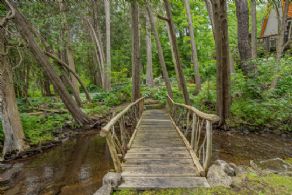Credit River Cottage, Belfountain, Caledon, Ontario  - Country homes for sale and luxury real estate including horse farms and property in the Caledon and King City areas near Toronto